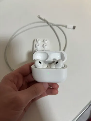 AirPods Pro 2 Original Apple + Cabo Lightning