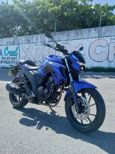 Fazer 250 azul 