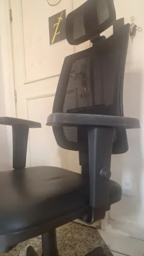 Cadeira de Escritório Presidente Brizza