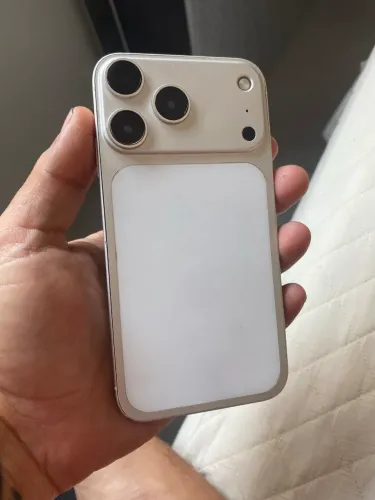 iPhone 11 modificado para 17 Pro