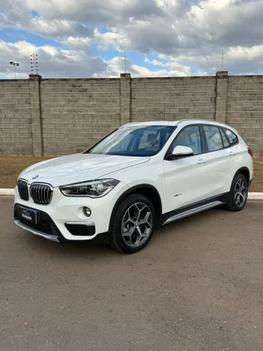 BMW X1 Sdrive 20I X-line 2.0 TB Active Flex 2018