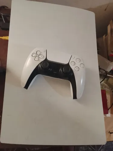Vendo ps5 impecável com caixa, controle e jogos na memória.
