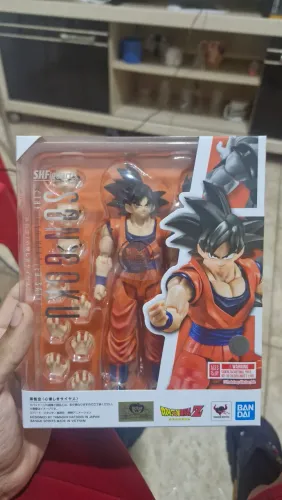 Son Goku base 4.0 shfiguarts bandai
