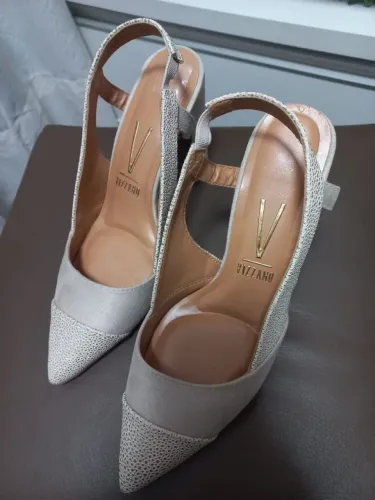 Sapato feminino Vizzano chanel creme/gelo n° 34
