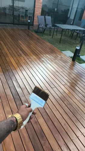 Ajudante & serviços verniz , contrução civil , (capina 200$)