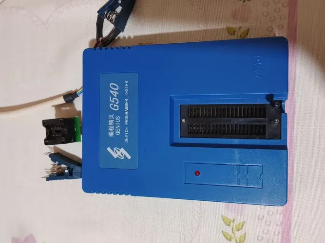 Gravador de BIOS Genius G540