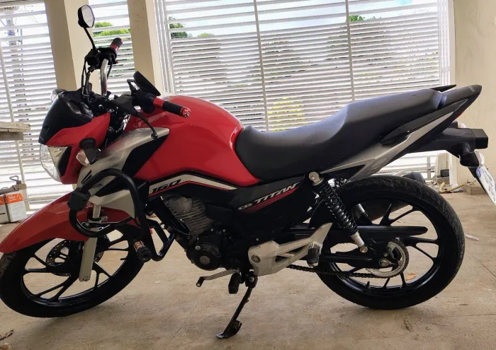 VENDO MOTO HONDA CG TITAN 160