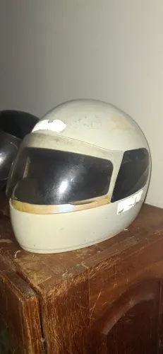 Capacete usado