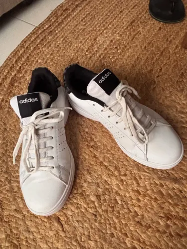 Tênis Adidas original TAM 38