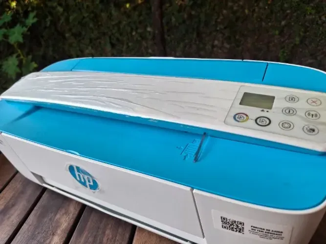 Impressora e digitalizadora sem fio multifuncional cor HP Deskjet Ink Advantage 3776 