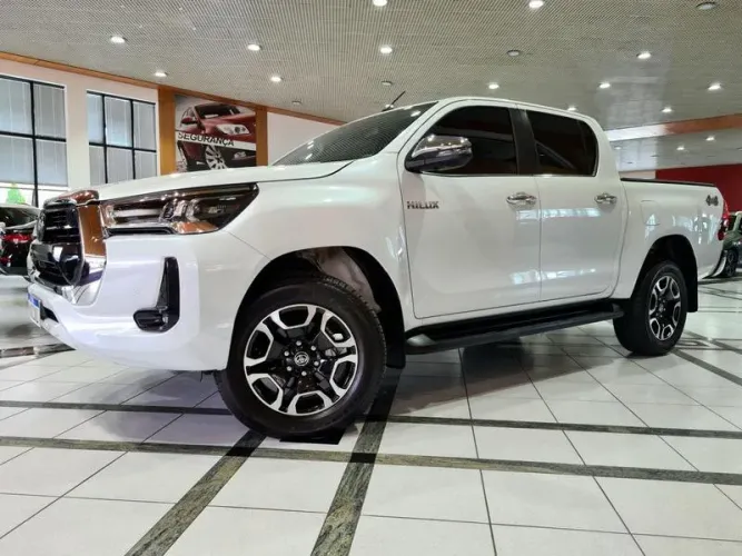 Toyota Hilux CD SRX 4X4 2.8 TDI 16V Diesel Aut. 2024