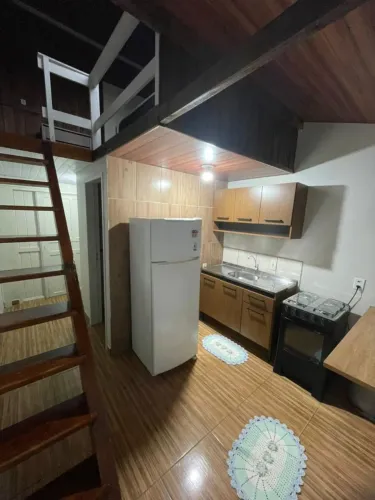 Alugo kitnet no bairro Rio Tavares