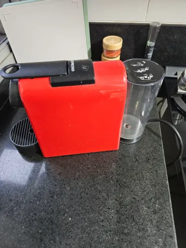 Cafeteira nespresso usada