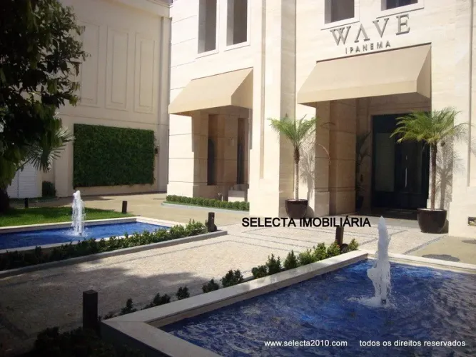 Apartamento novo, todo equipado e mobiliado, no sensacional edifício "WAVE" !!!