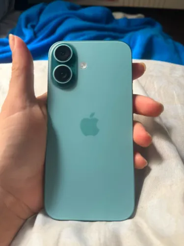 iPhone 16