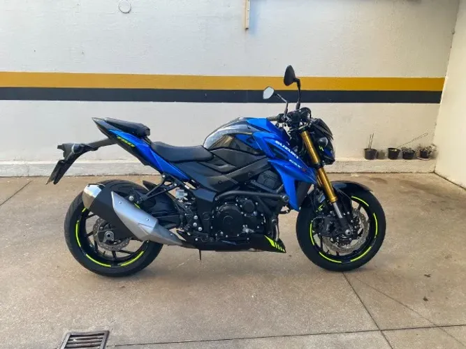 GSX-S 750