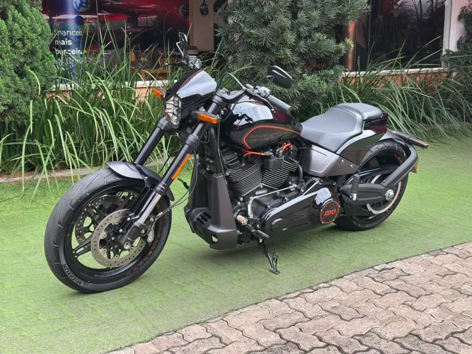 Harley-Davidson SOFTAIL FXDR