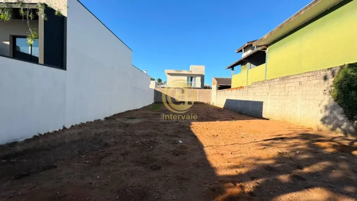 Terreno 250m² à Venda no Villa Branca em Rua Tranquila