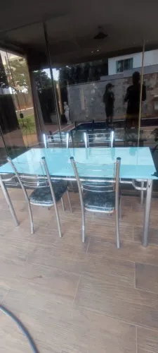 Mesa de jantar 4 cadeiras