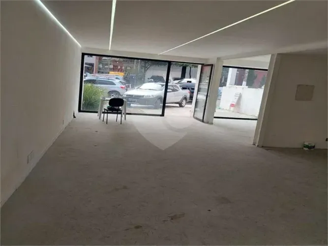 Sobrado Comercial à Venda ou Locação no Jardim América | 200 m² | 6 Salas | 3 Vagas
