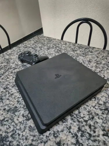 PS4 Slim 500GB Preto + 1 Controle + 3 Jogos