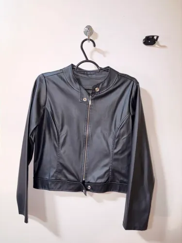 Jaqueta Feminina Preta Couro Sintético Tam P - Estilo Biker
