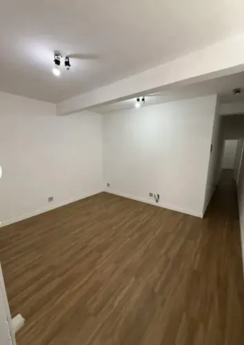 Sala comercial na Rua Domingos Rodrigues, 656 - A 100 m²