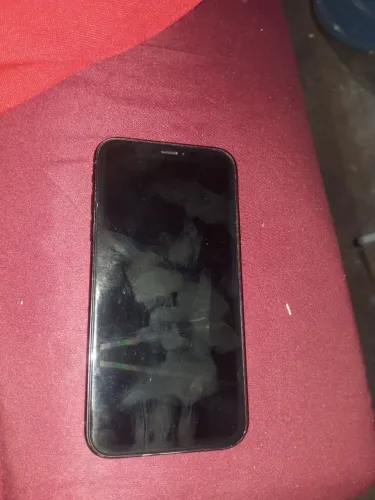 iPhone XR 700 reais