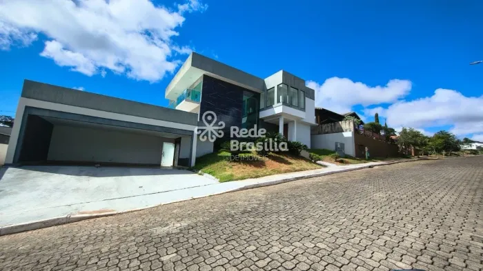 Casa de Condomínio com 6 Quartos para alugar, 748m² - Setor Habitacional
