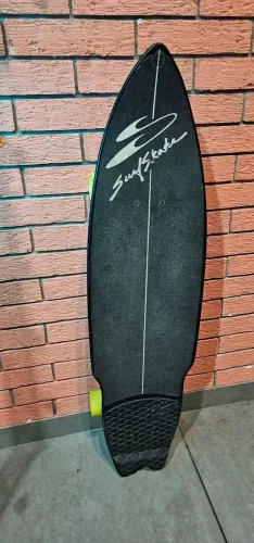 LEIA A DESCRICAO Surfskate swelltech blackout simualdor de surf carver
