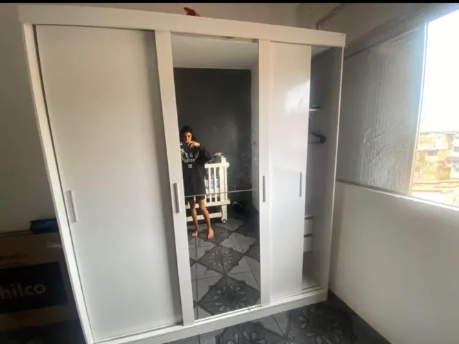 Vendo guarda roupa casal