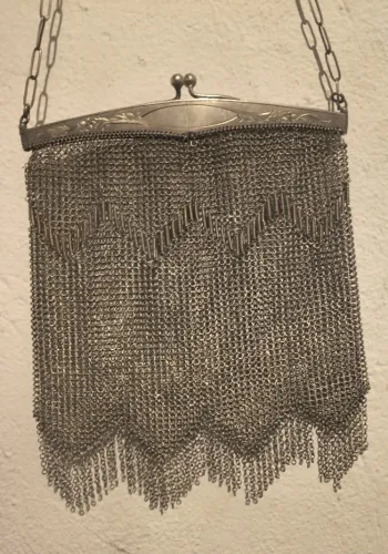 Bolsa Feminina ART DÉCO em Malha Metálica com Franja - ORIGINAL - década de 1920/30