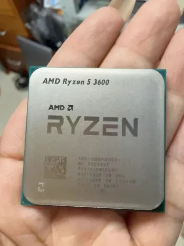 Ryzen 3600 + air cooler husky.