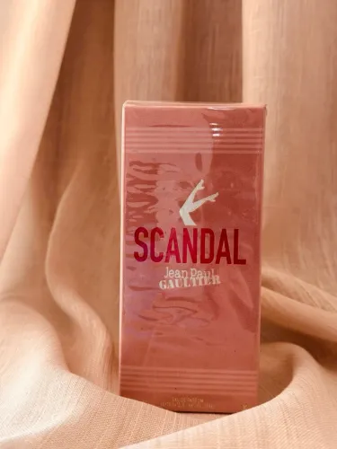 ? Perfume Scandal - Jean Paul Gaultier ?