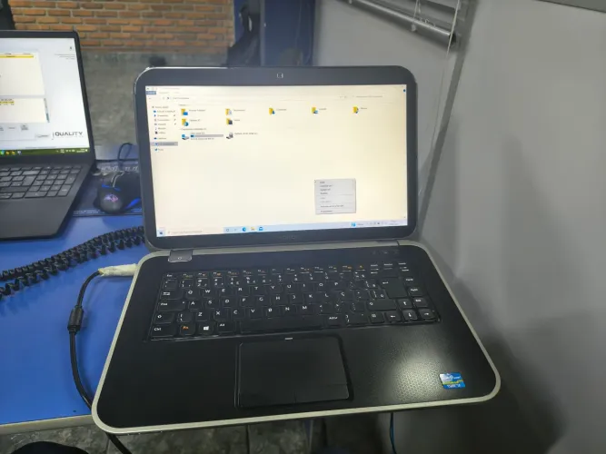 Dell Inspiron 15R 7520 (Special Edition) i7 + Radeon HD 7700M
