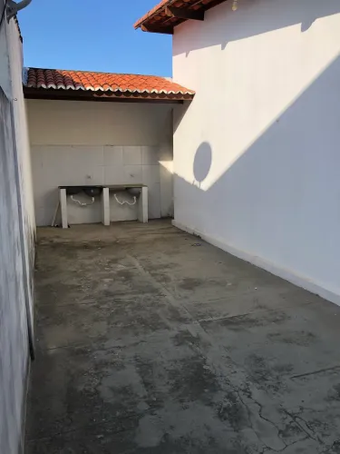 Alugo kitnet espaçoso 