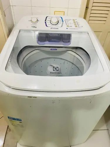 Lavadora de Roupas 13kg Electrolux com Cesto Inox - 220V
