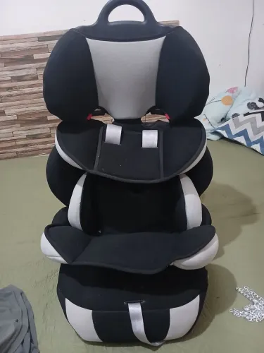 Cadeira semi-nova nunca usada