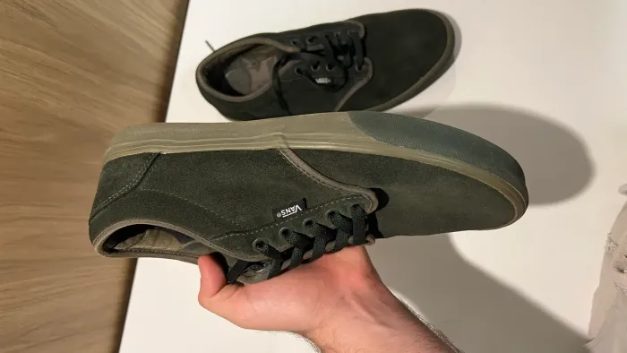 Tênis vans em camurça