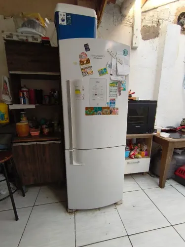 Geladeira Brastemp Inverse 422 litros