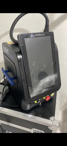 Máquina de remoção a leser de micropigmentação e tatuagem