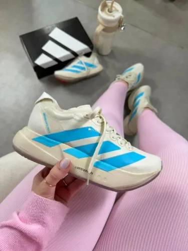 Adidas Adizero Pro 4 off White azul celeste