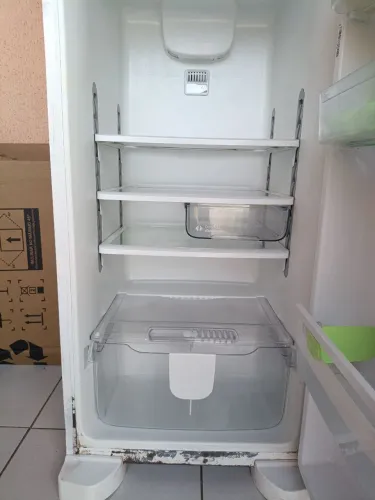 Geladeira Frost Free 275 litros