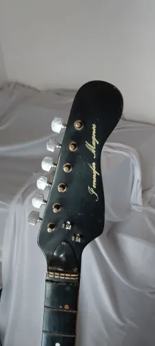 Guitarra Jennifer
