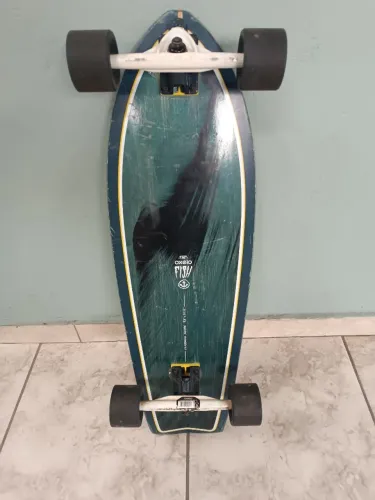 Skate longboard, vendo porque não estou utilizando.
