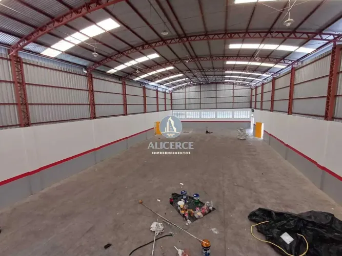 ALUGO GALPAO COM MIL M2 NA CIDADE DE DEUS