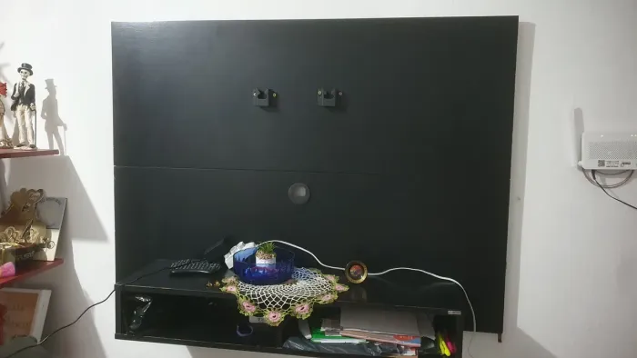 Painel para Tv de 43 pol. MDP ( muito conservado )