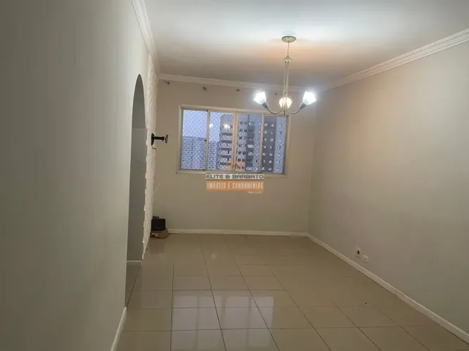 Apartamento com 2 quartos, sala, cozinha, 1 vaga de garagem no Centro de Diadema