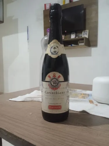 Vende-se espumante piagentini Corinthians