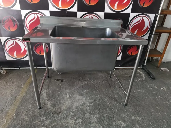 Tanque 1,10x70x85  industrial cuba funda todo no aço inox usado ótimo estado